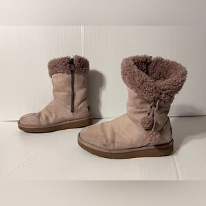 UGG Plumdale Cuff short S/N 1102933 leather blush pink snow women size 6